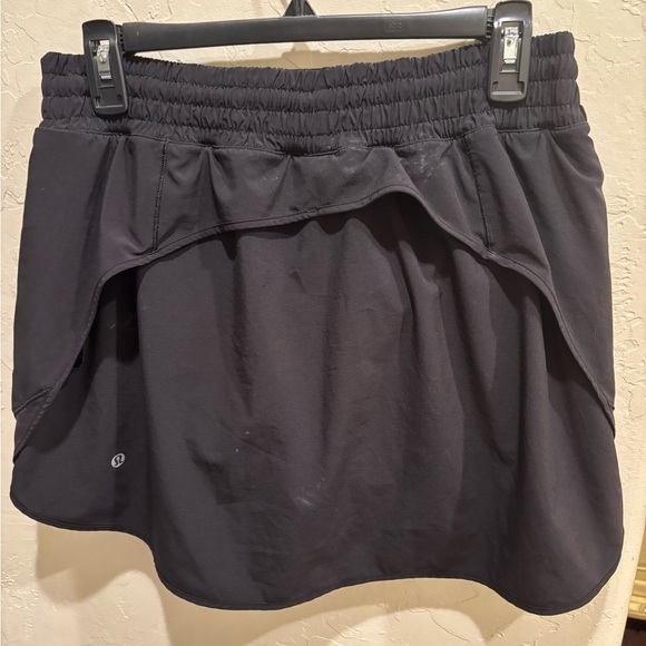 Lululemon Athletica Black A-Line Skirt - Picture 3 of 3